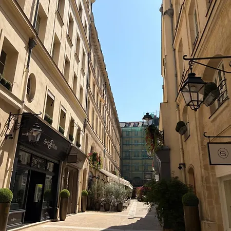 Faubourg Saint-honore -3bed 2 Bth-hermes *